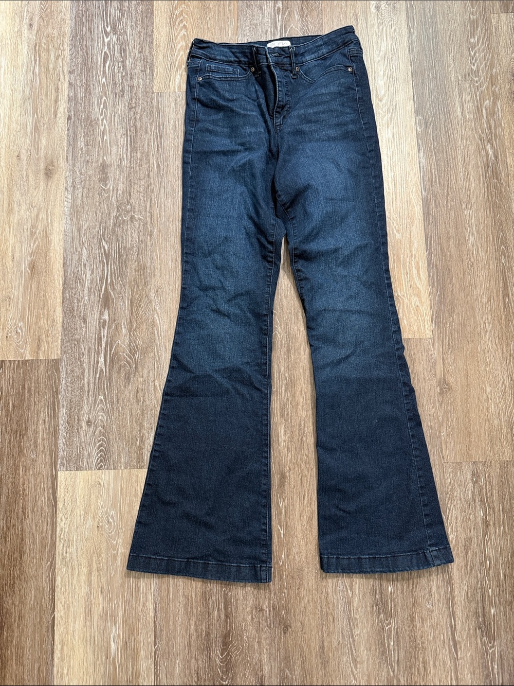 sofia by sofia vergara Melisa Flare Dark Indigo Flare Jeans size 8